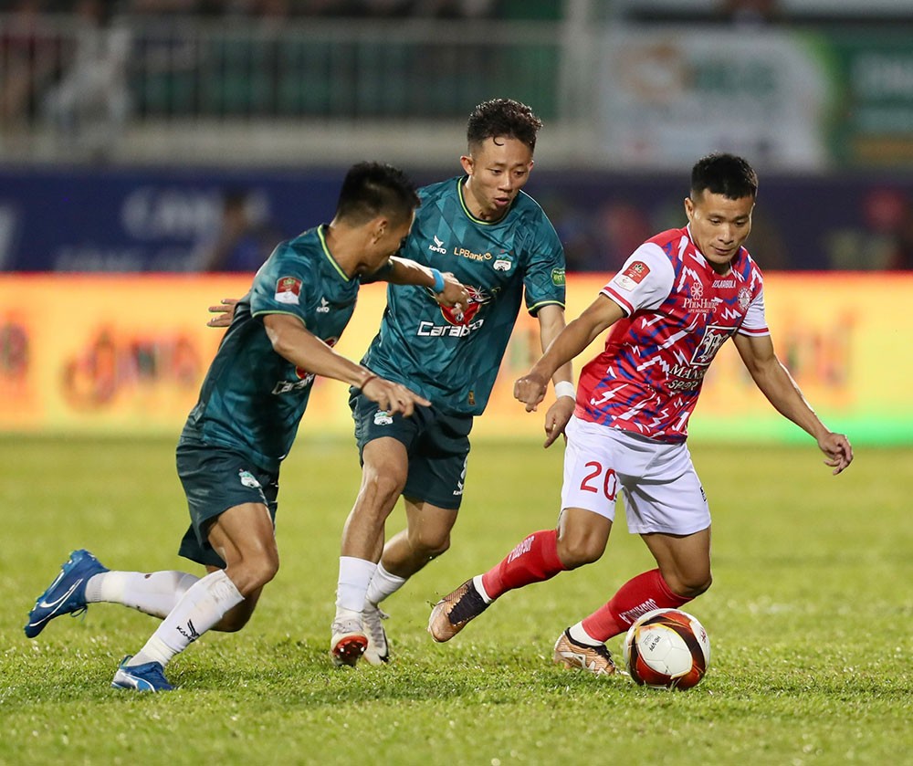 nhan-dinh-soi-keo-tp-hcm-vs-hagl-luc-19h15-ngay-2-3-2025