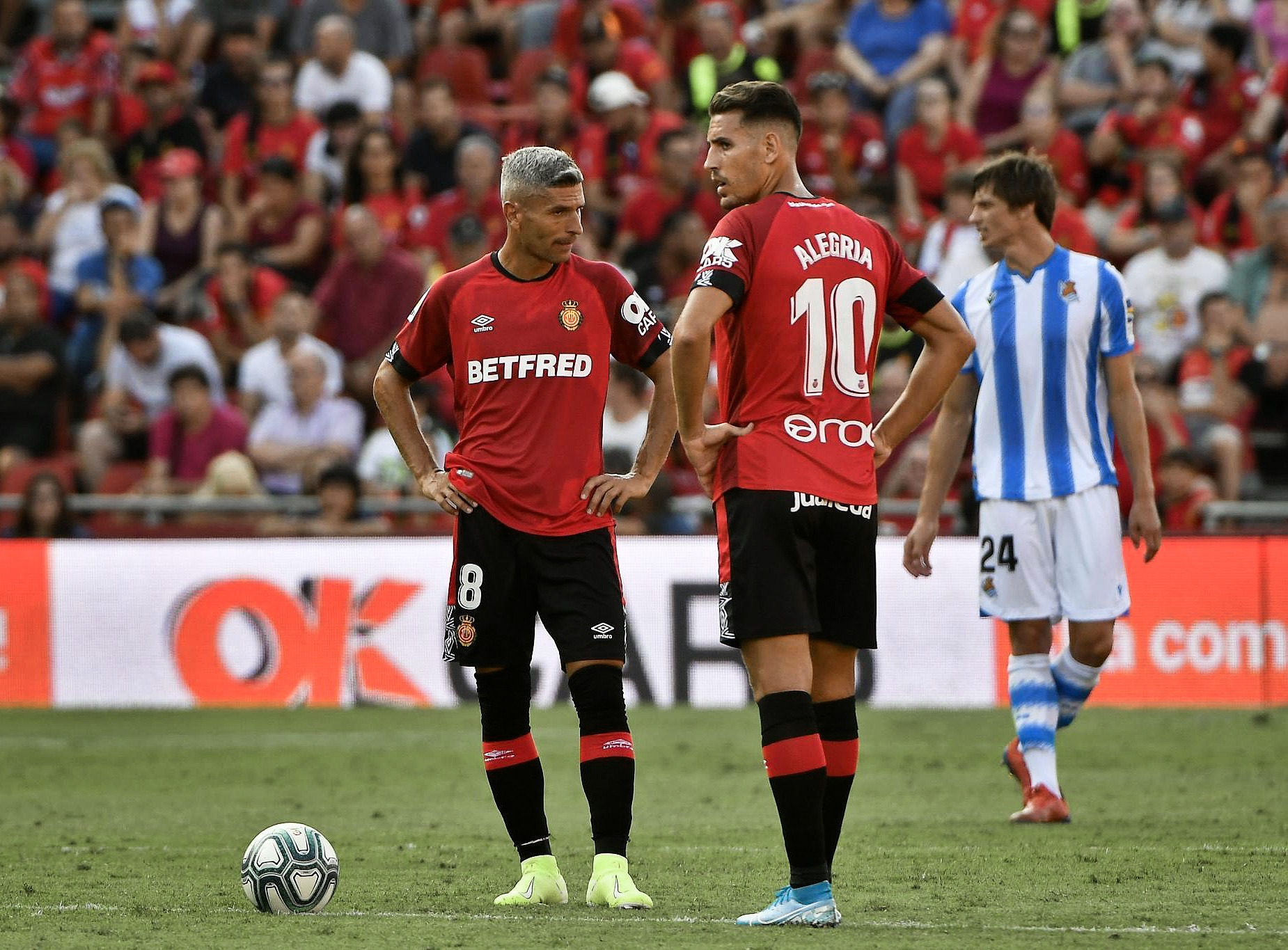 nhan-dinh-soi-keo-deportivo-la-coruna-vs-mallorca-luc-01h00-ngay-17-12-2025-2
